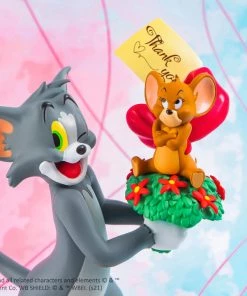 Beast Kingdom: Soap Studio - Tom And Jerry - Just For You Figure