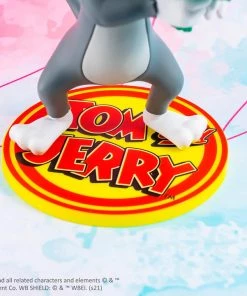 Beast Kingdom: Soap Studio - Tom And Jerry - Just For You Figure